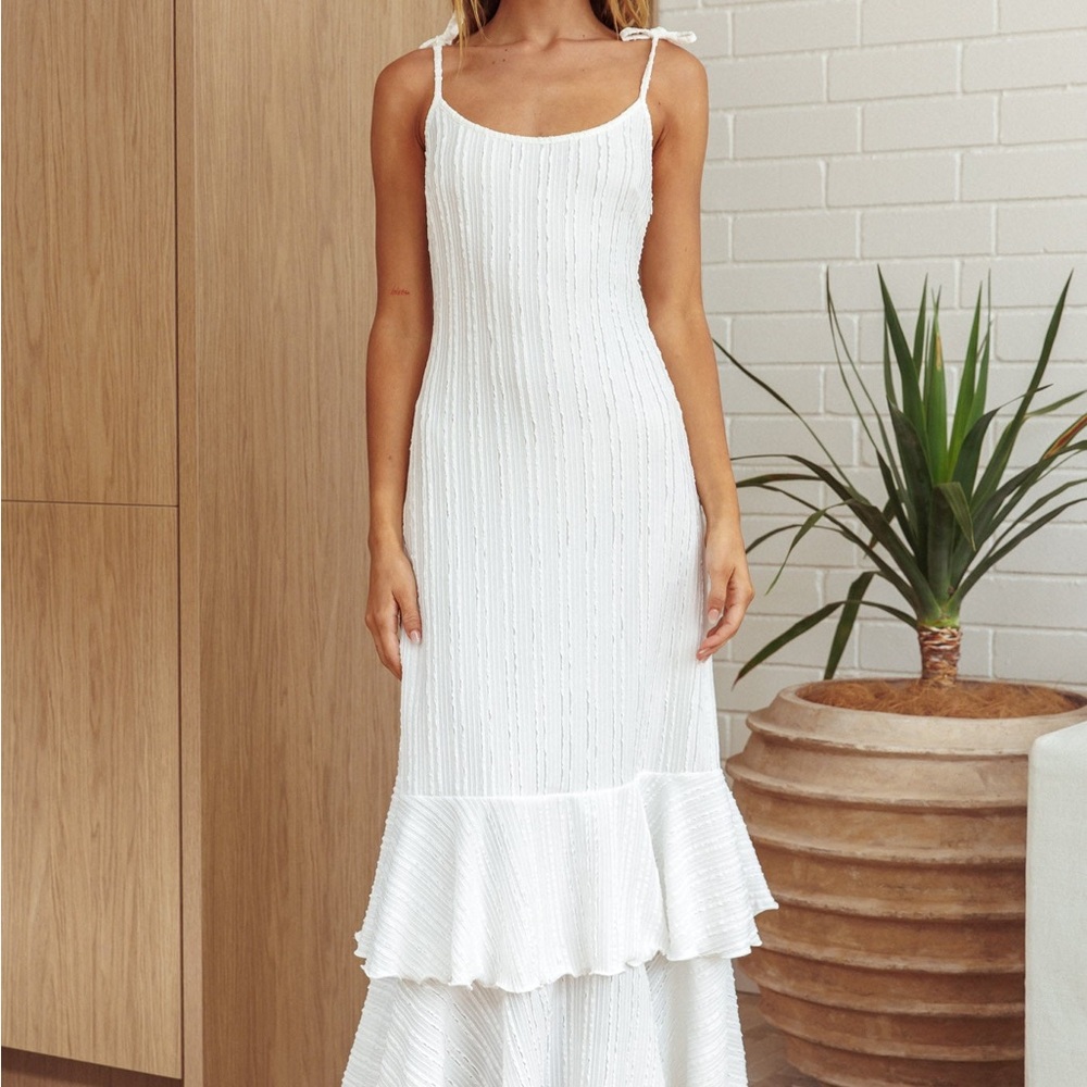 Selfie Leslie Manhattan Summer Tied Shoulder Ruffle Maxi Dress White